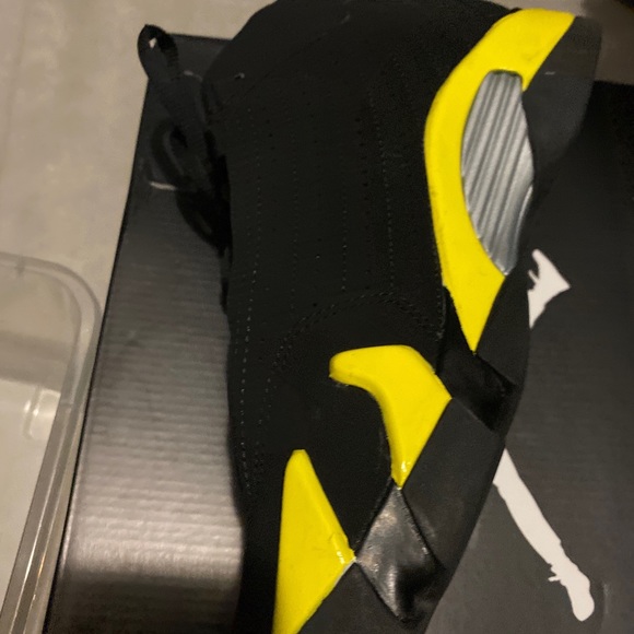 Jordan 5 grapes and 14 thunder - Picture 8 of 10